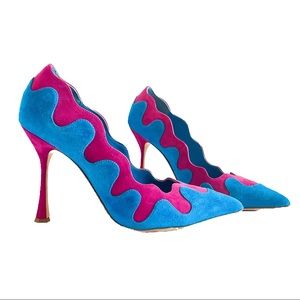 Manolo Blahnik 2017 Ulderica Scallop Suede Pump